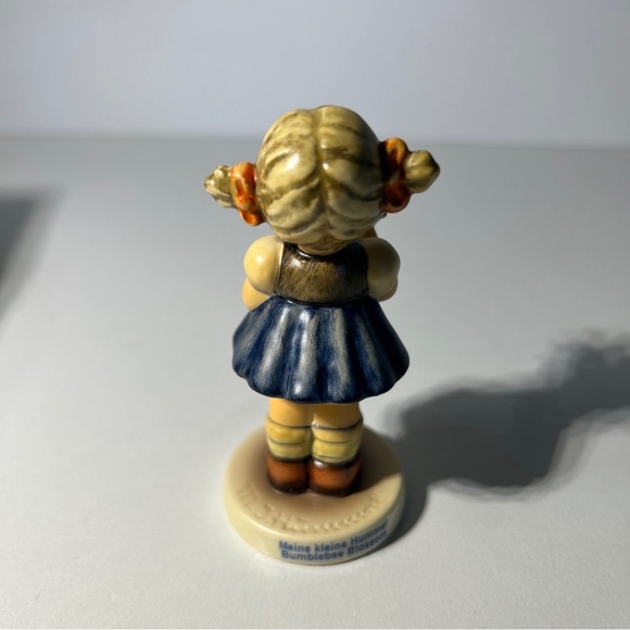 Goebel Hummel Bumblebee Blossom #2068/A 3.25’ First Issue from 1999 Garmany - Picture 5 of 11